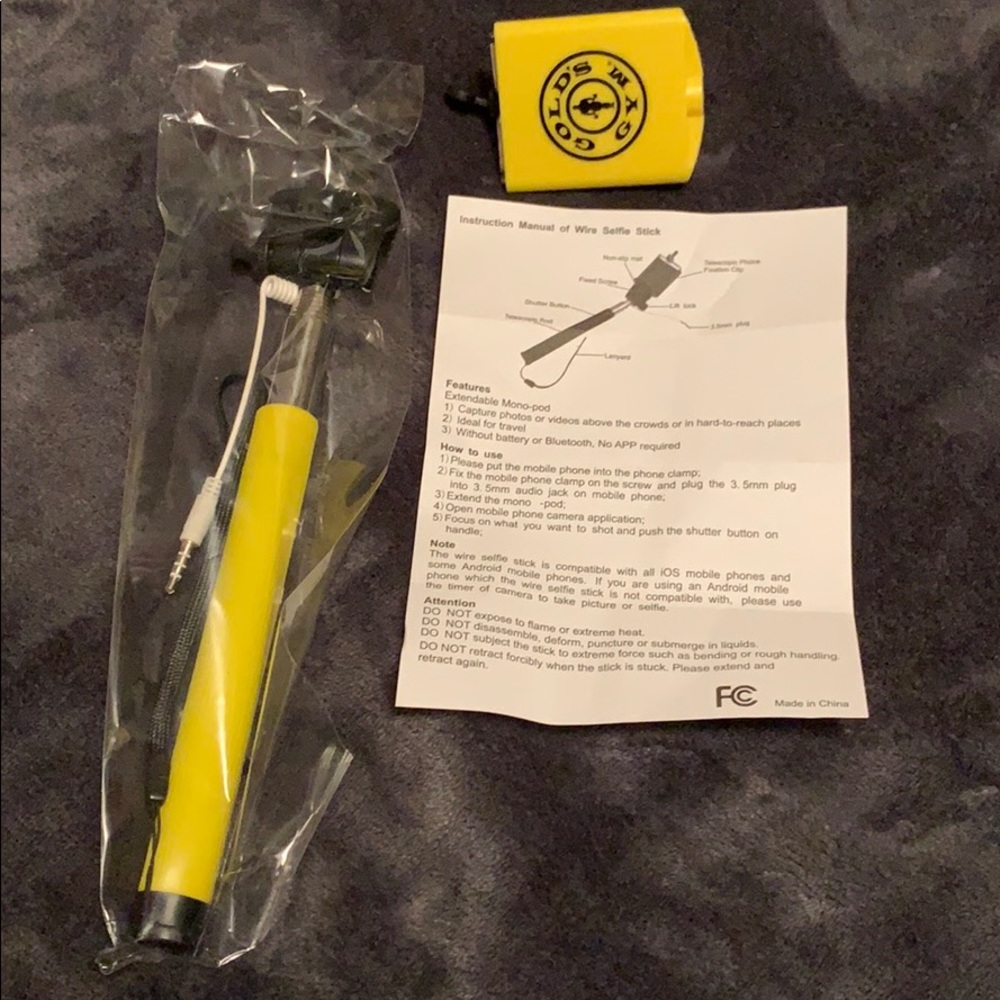 Golds gym selfie stick brand new in the box